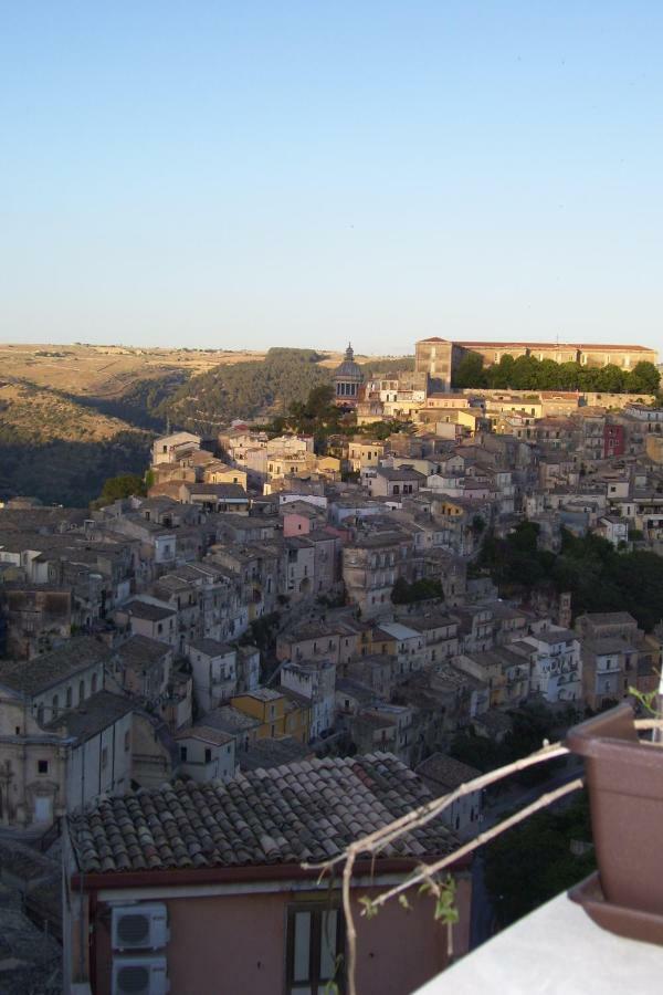 La Dimora Di Angela Vila Ragusa Exterior foto
