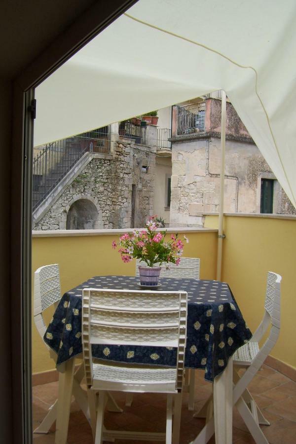 La Dimora Di Angela Vila Ragusa Exterior foto
